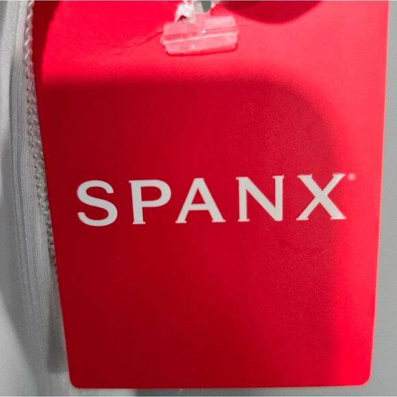 🐢 Spanx Go Lightly Mockneck ribbed tank Size M Cloud Grey - Picture 7 of 11